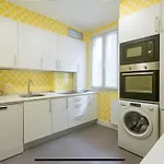 Cosy Areeta Station Arenas Διαμέρισμα Γκέτσο