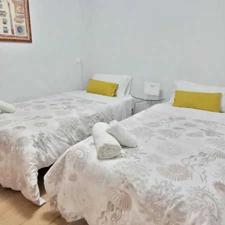 Cosy Areeta Station Arenas Appartement *