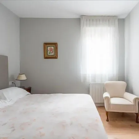 Cosy Areeta Station Arenas