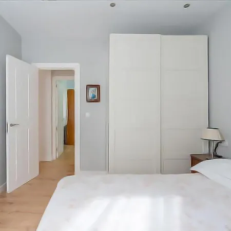 Cosy Areeta Station Arenas Apartment *