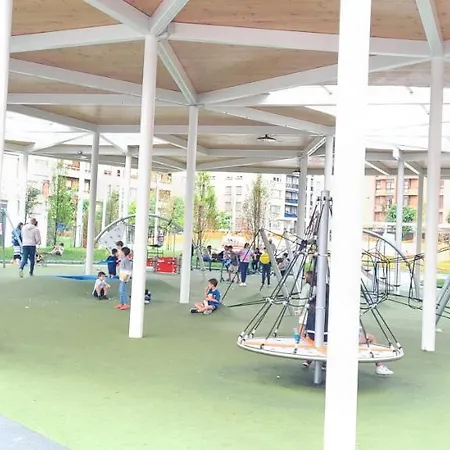 Cosy Areeta Station Arenas *